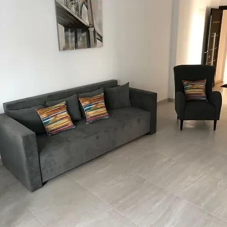Brand New Lux Mackenzie شقة لارنكا